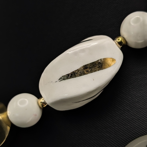 VINTAGE Japanese Hand Painted Ceramic Modernist Necklace & Clipon Earrings Set - Picture 4 of 11